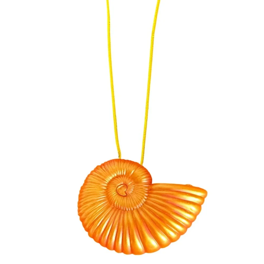 Disney Ursula Shell Necklace Kids OS Orange Light Up Sound The Little Mermaid